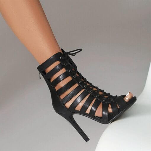 BOOT025